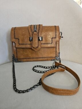 Western Style Crossbody Bag with Decorative Stitching